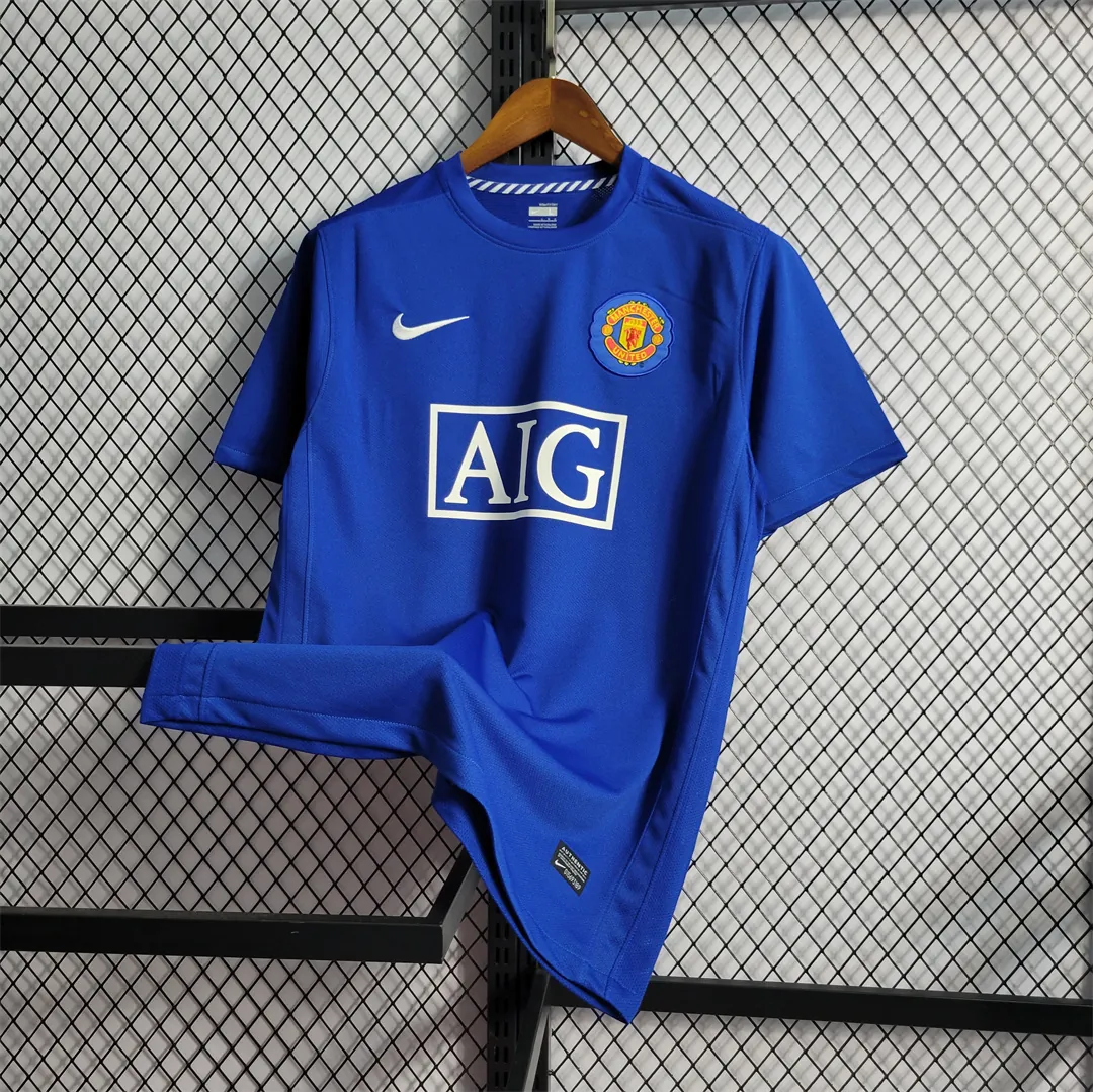 08-09 Manchester United away 8