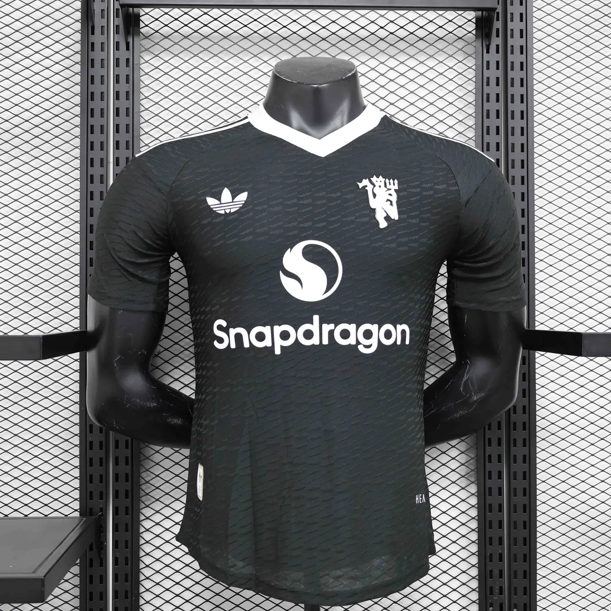 24-25 Manchester United Black GoalKeeper Kit Player Version Shirt Soccer AAAAJersey Yupoo 3
