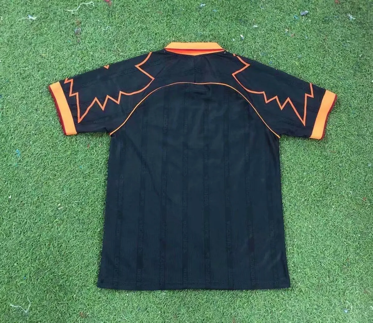 99-00 Roma away 4