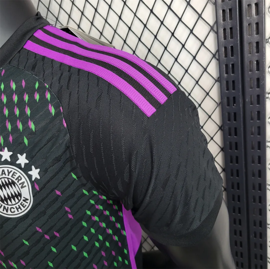 23-24 Bayern Black Special Edition player version 5
