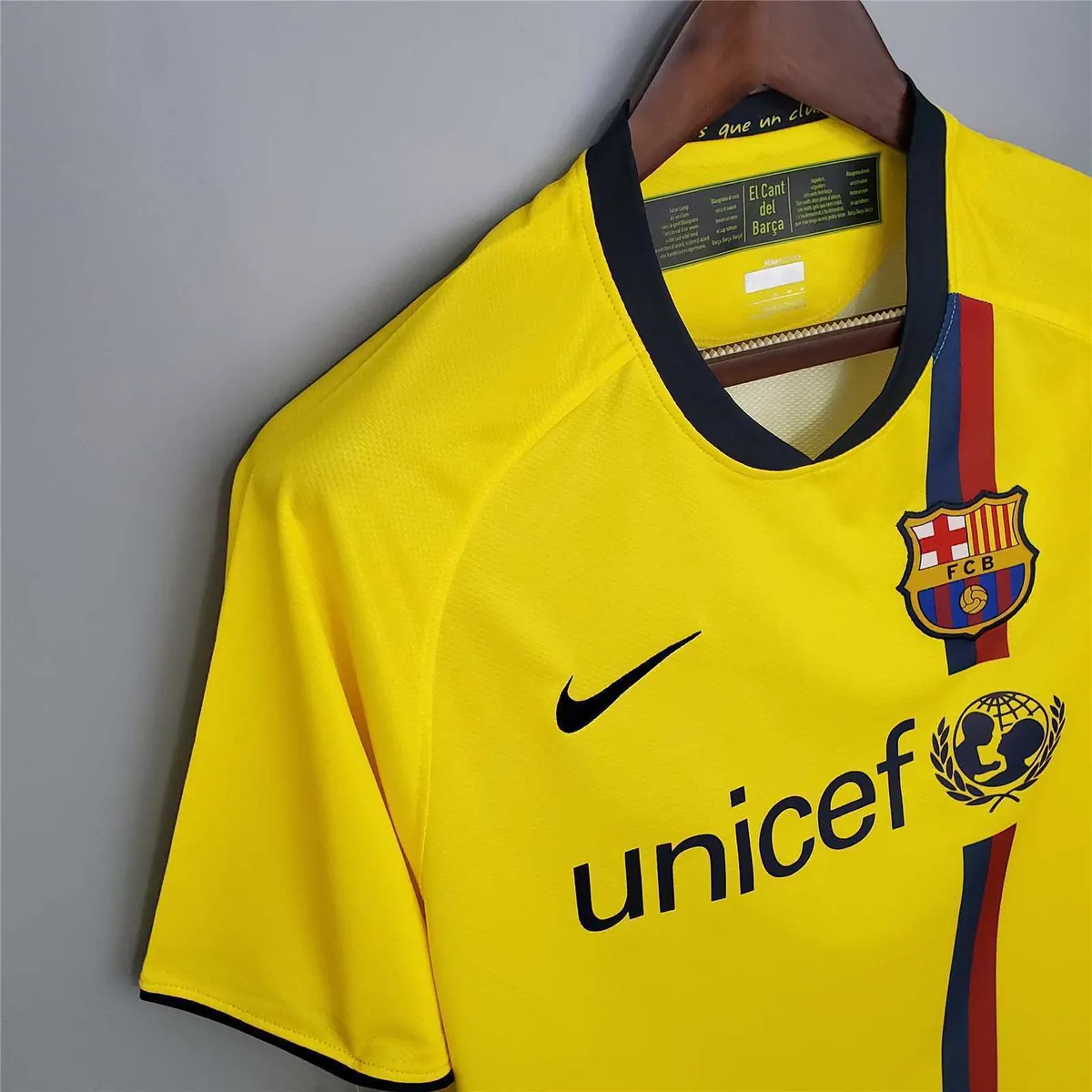 08-09 Barcelona away 2