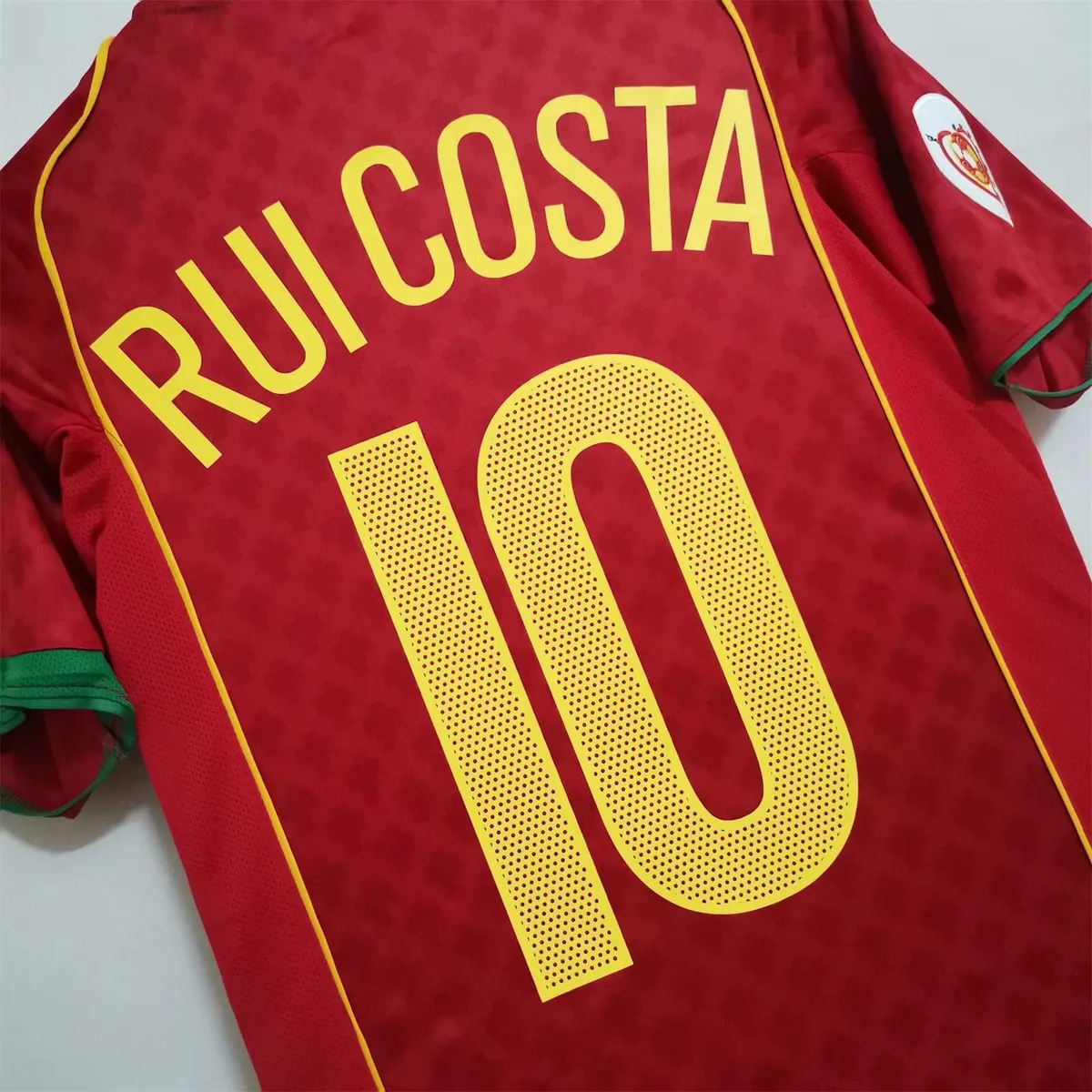 2004 Portugal home red 8