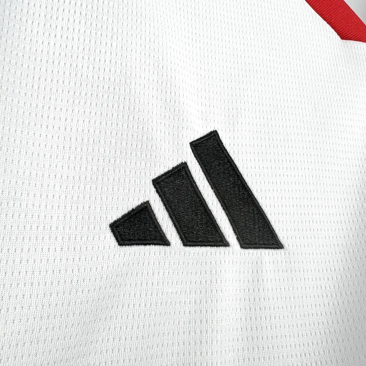 2026 United Arab Emirates World Cup Home Kit Football T-Shirt AAAAJerseys Supply Yupoo 1