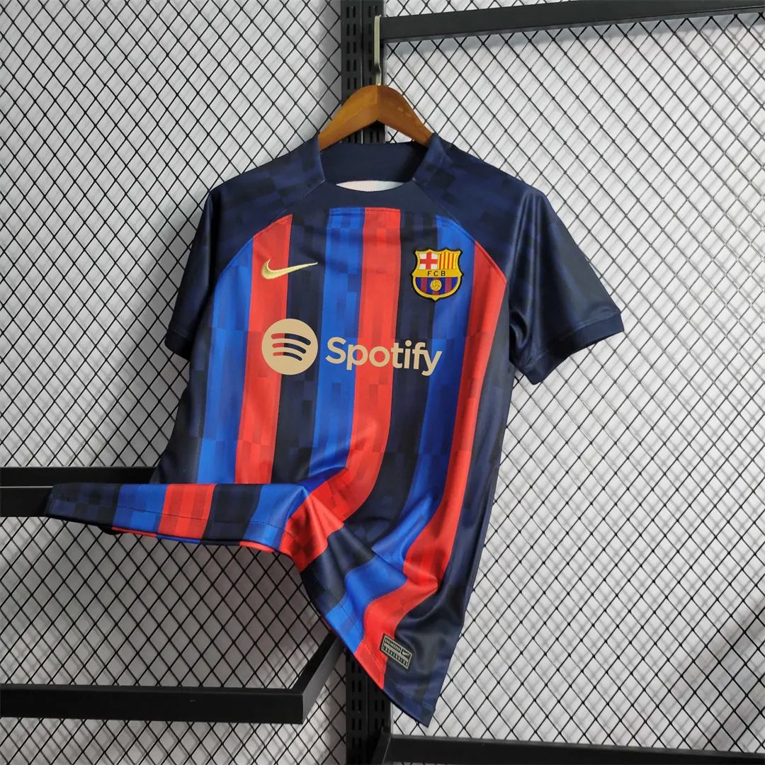 22-23 Barcelona home - 3 12