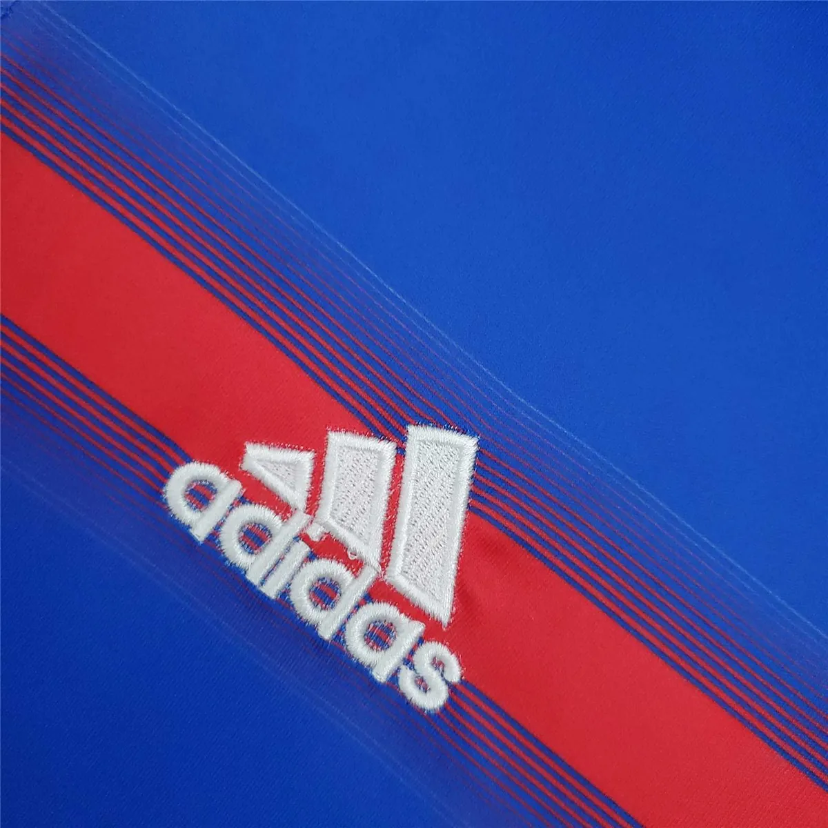 2004 France home 1