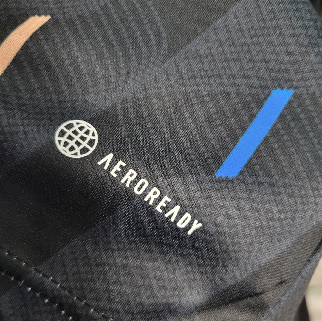 23-24 Manchester United Pre-competition training suit 1