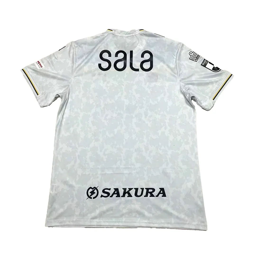 22-23 Júbilo Iwata away 1