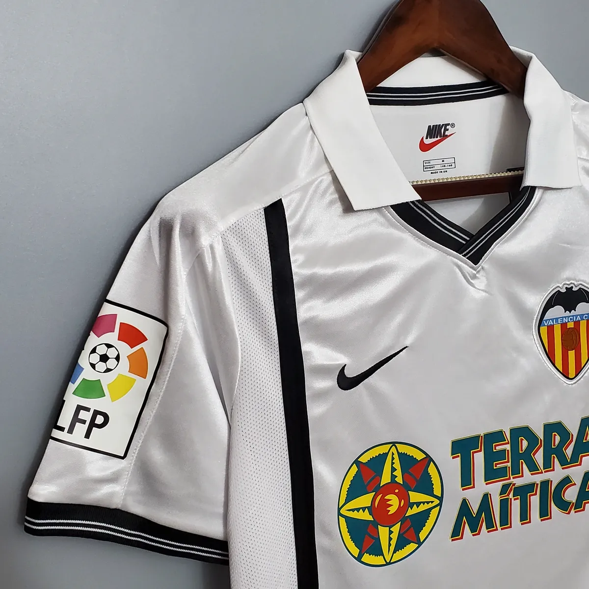 00-01 Valencia home 12