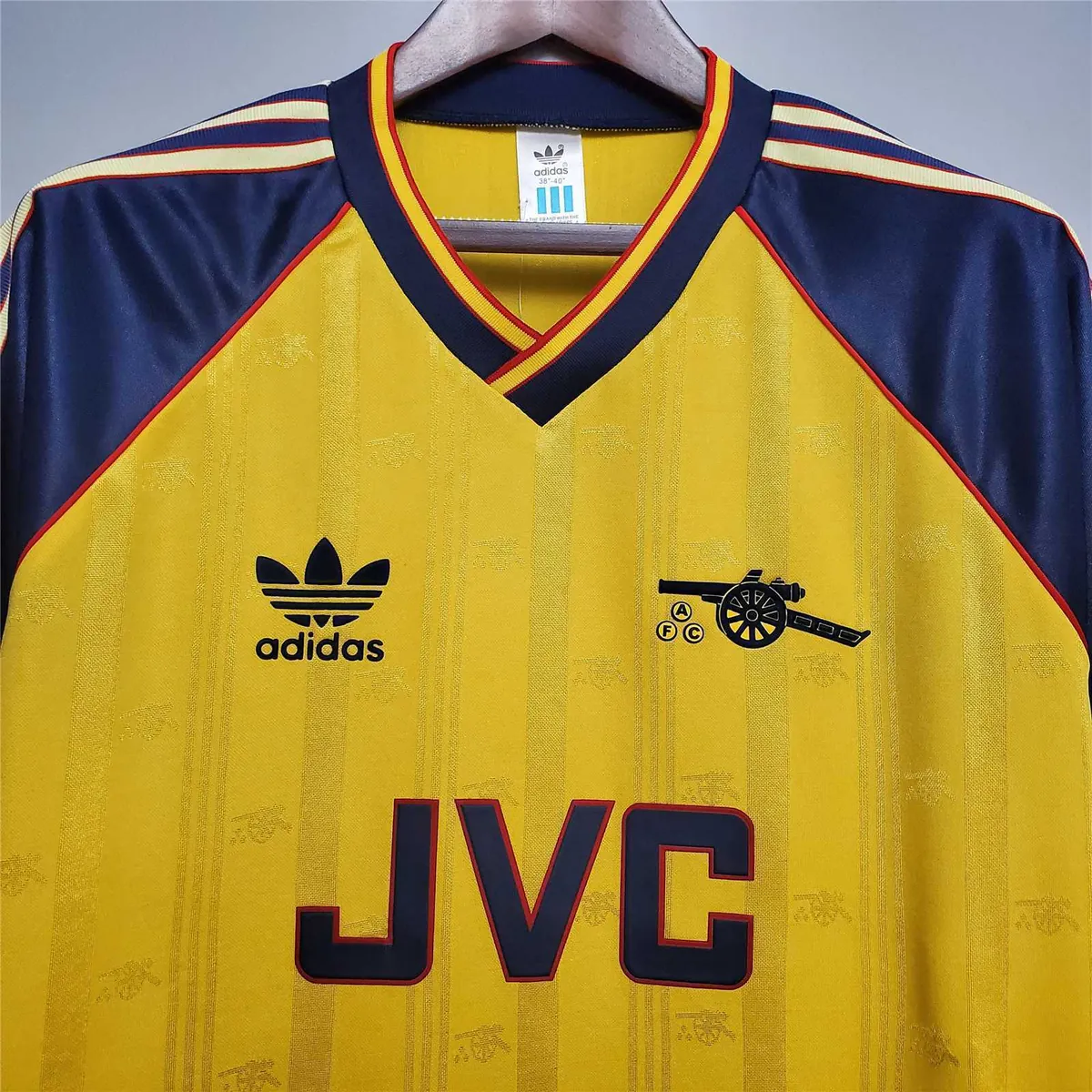 88-90 Arsenal away 1