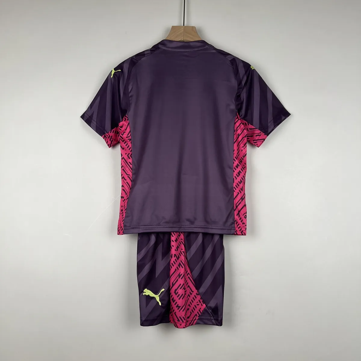 23-24 Kids Goalkeeper Manchester City Size 16-28 4