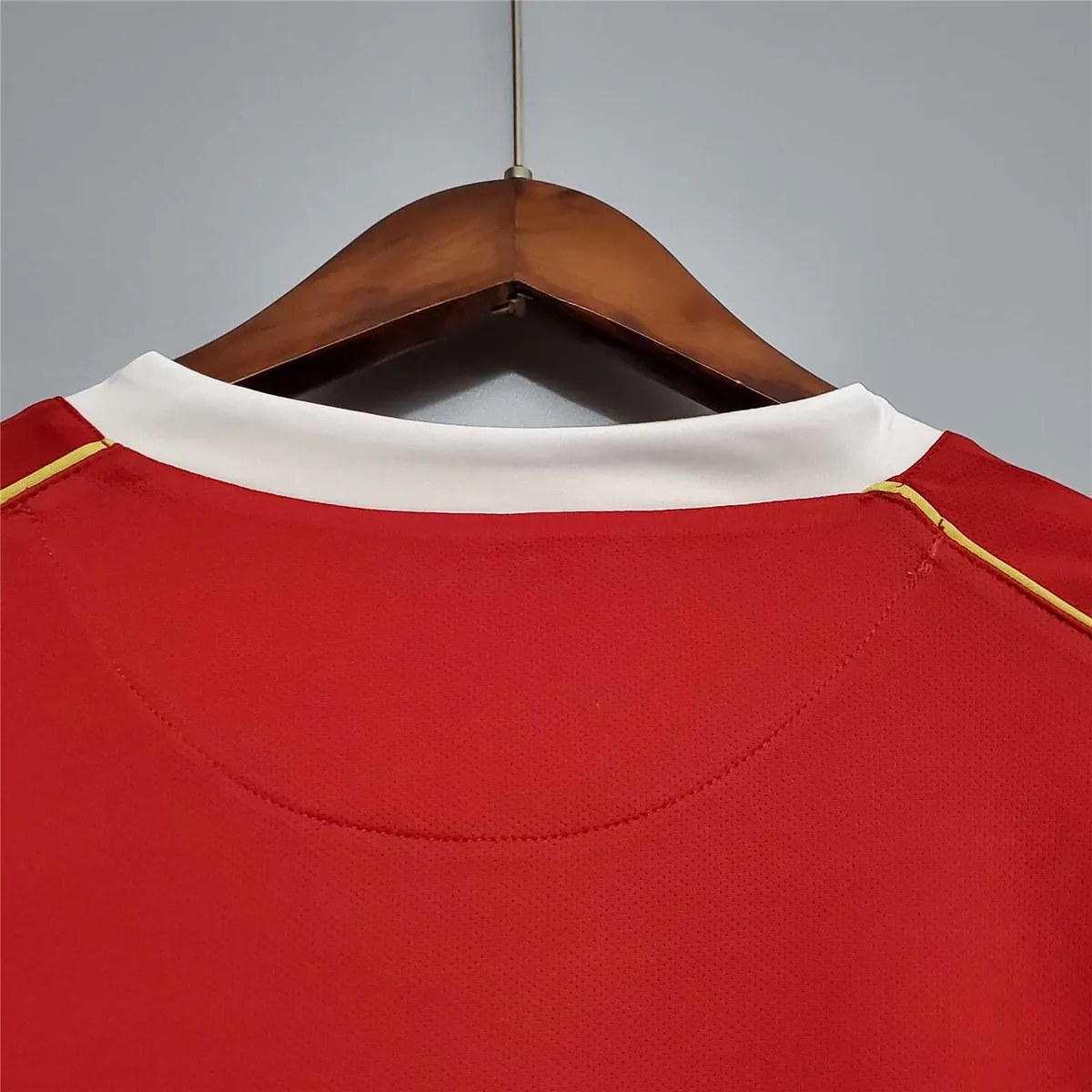 06-07 Manchester United home long sleeve 8