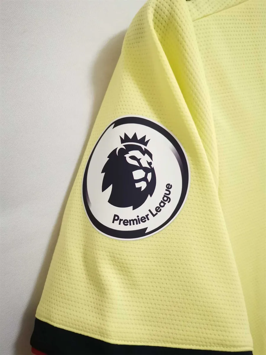 21-22 Arsenal away 1