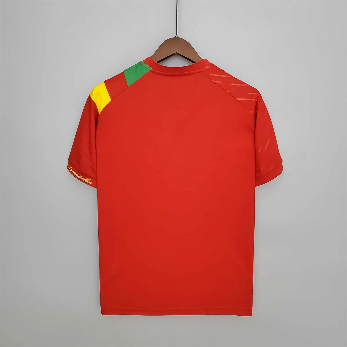 Cameroon red 8
