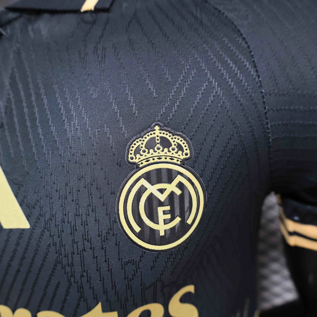 24-25 Real Madrid Dragon Black Special Edition Player Version Shirt AAAAJersey Supplier Yupoo 1
