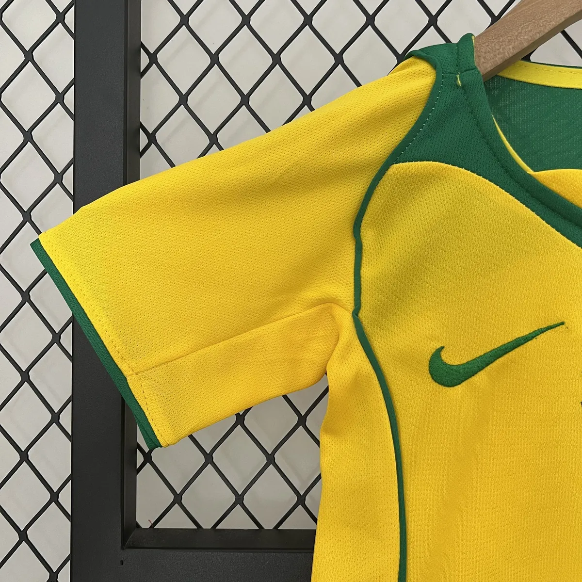 2004 Brazil Home Retro Kid Kits Youth Apparels AAAAJersey Wholesale Yupoo 6