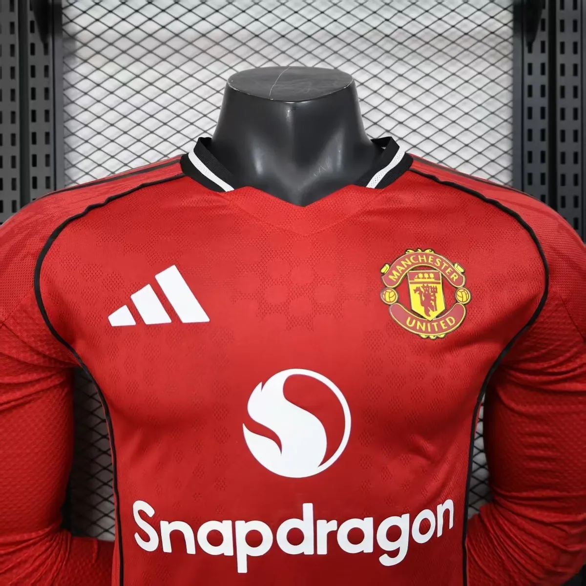 25-26 Manchester United Home Kit Player Version Long Sleeve Shirt AAAAJersey Wholesale Yupoo 4