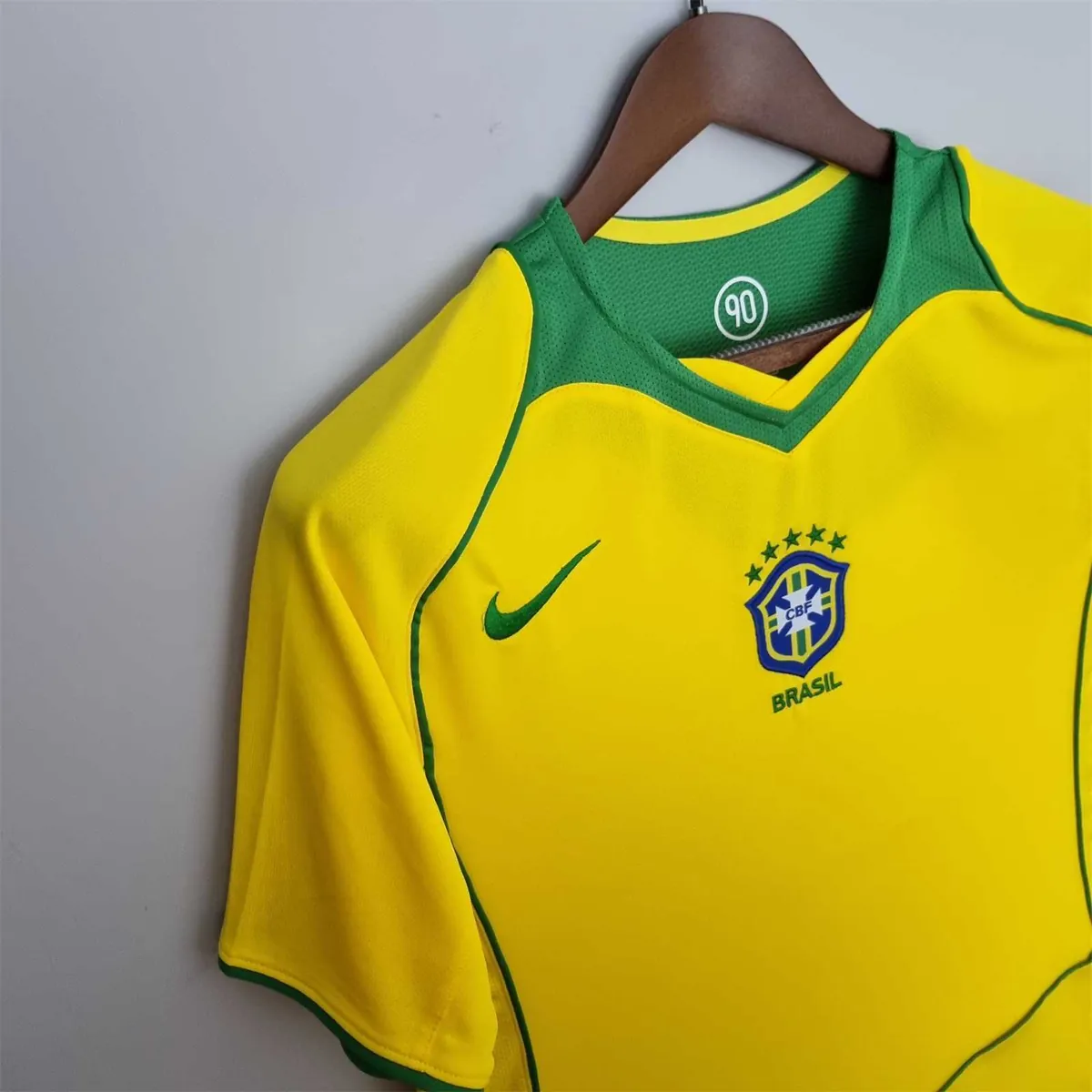 2004 Brazil home 11