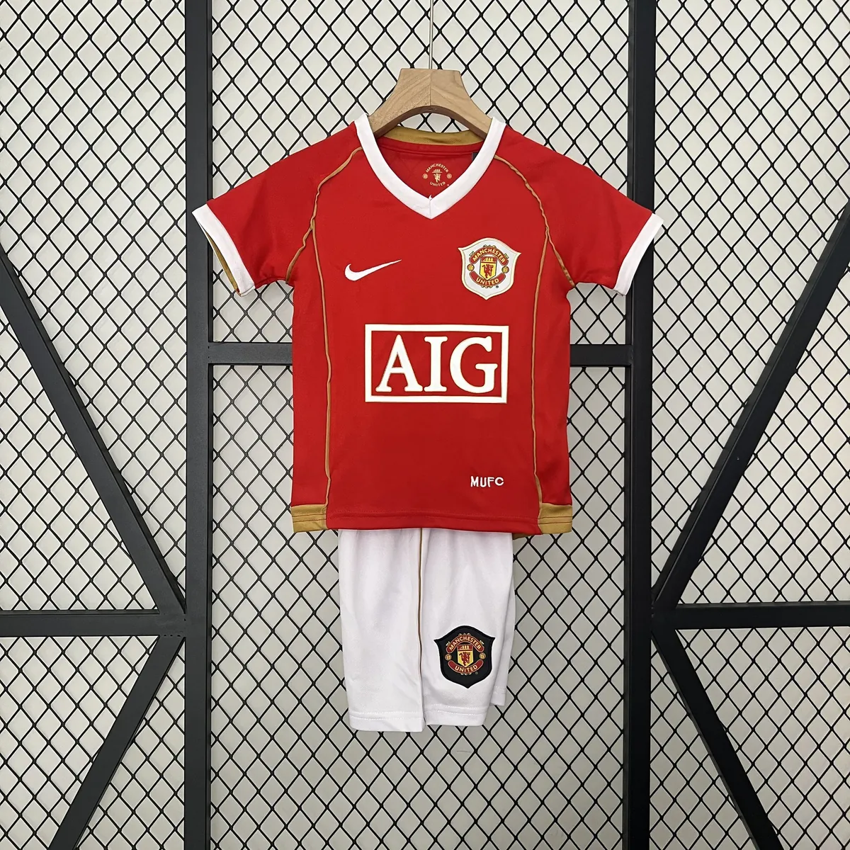 06-07 Manchester United Home Retro Kids Kits Children Sets Football AAAAJerseys Yupoo 11