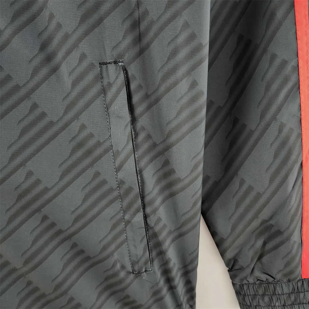 2022 Manchester United black-red edge Windbreaker 2