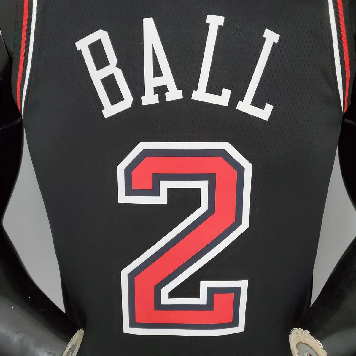 BALL#2 Chicago Bulls black 4