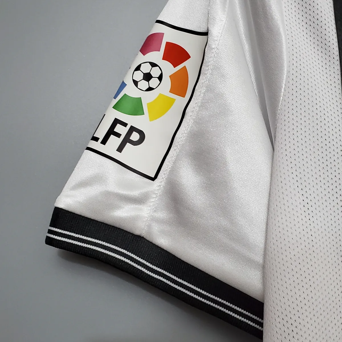 00-01 Valencia home 4