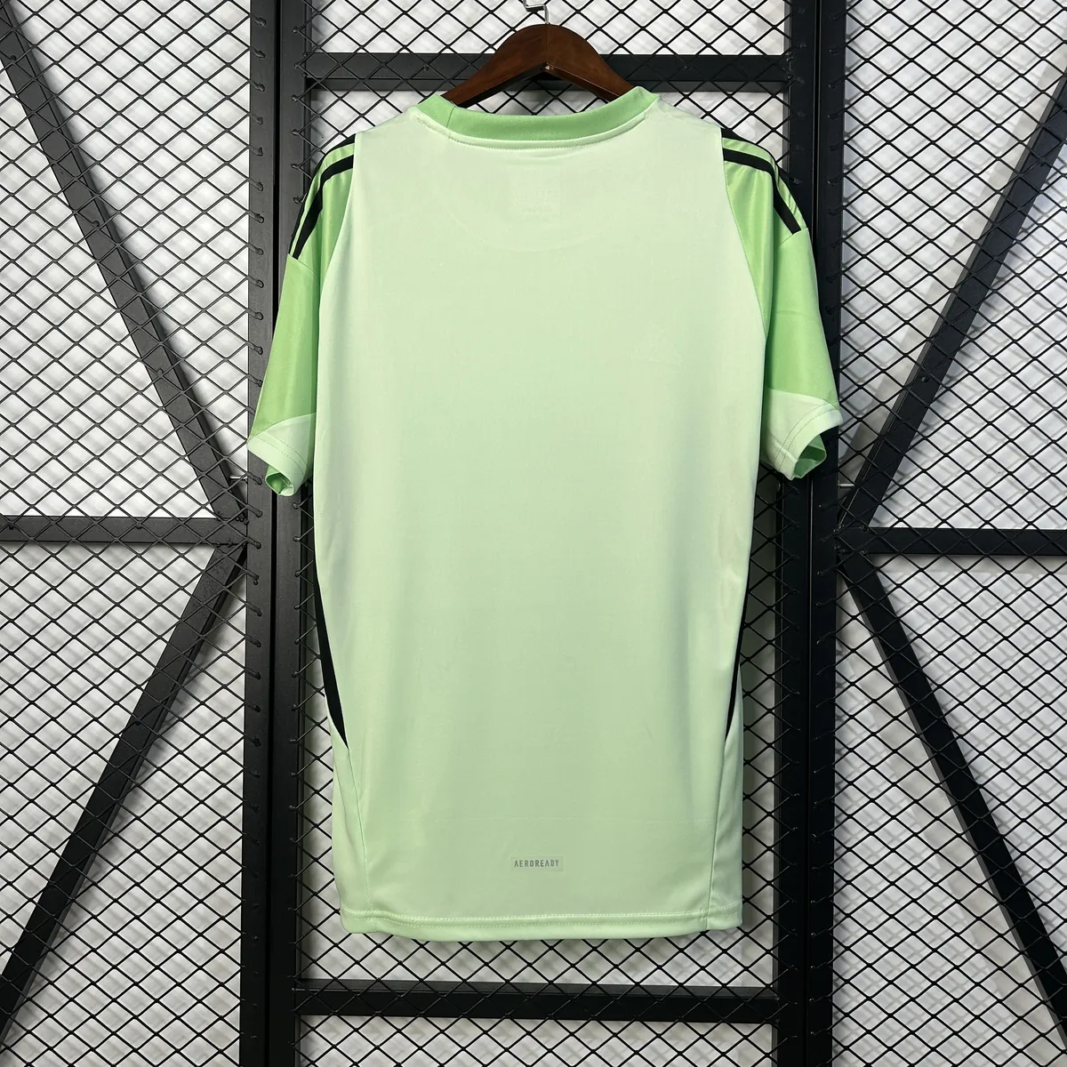 25-26 Benfica Training Goalkeeper light Green Kit Soccer Shirt AAAAJersey Dropshipping Yupoo 1