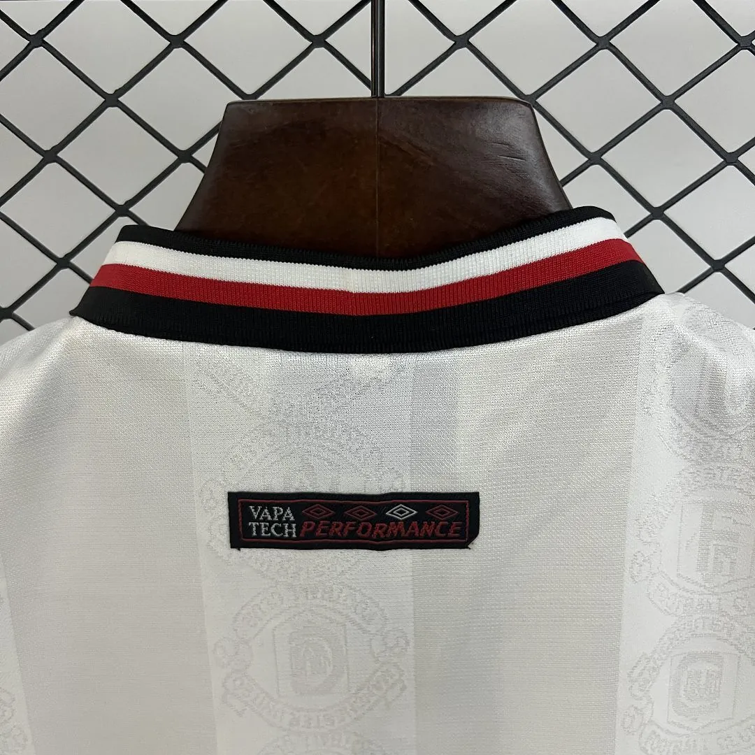 97-98 Manchester United Away Retro Kid Kits Youth Apparels Soccer AAAAJersey Yupoo 3