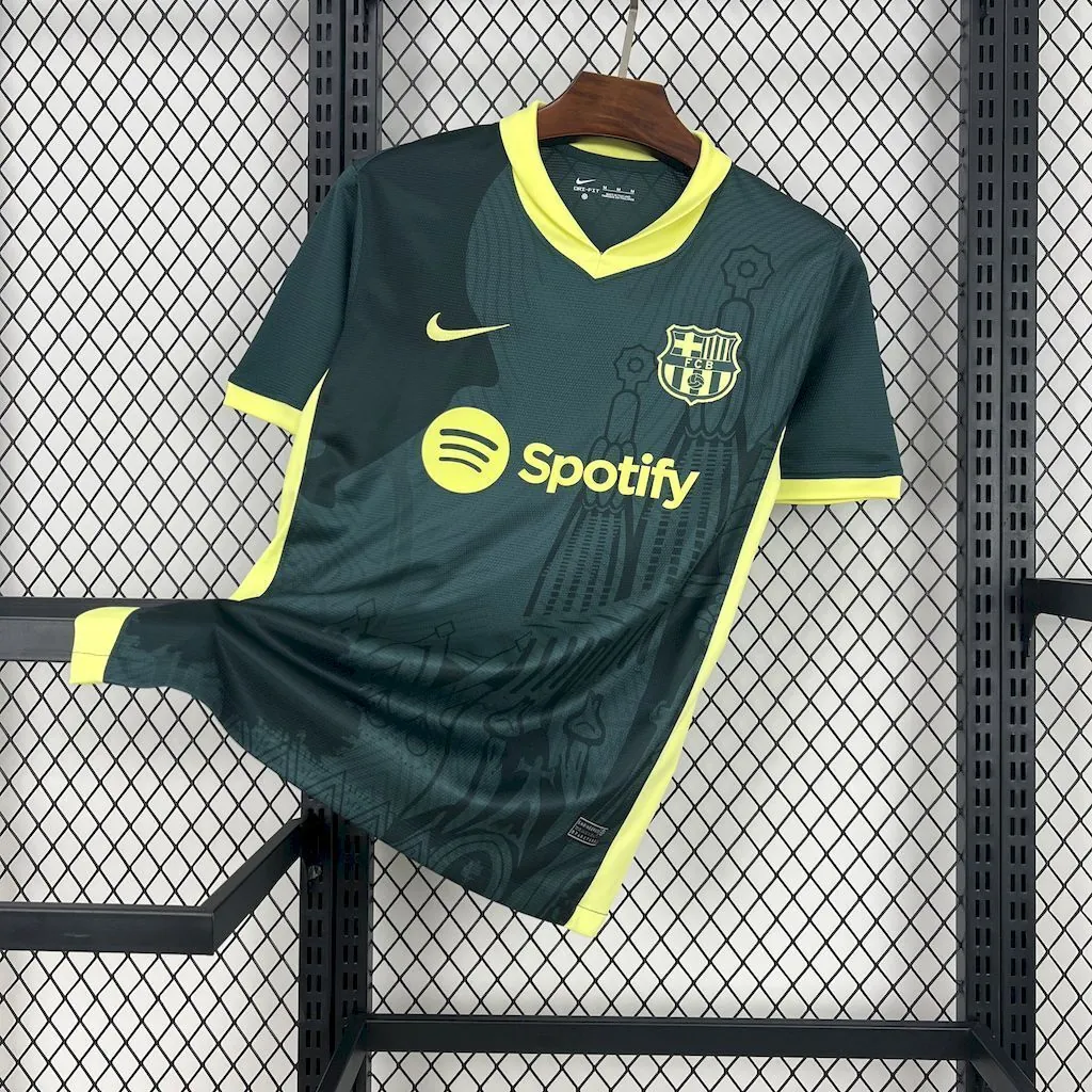 24-25 Barcelona Training Shirt Football Uniforms AAAAJersey Supplier Yupoo 5