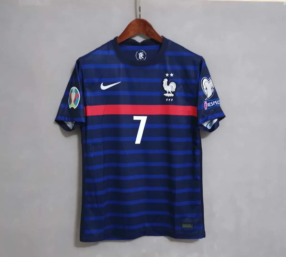 2020 France home 21