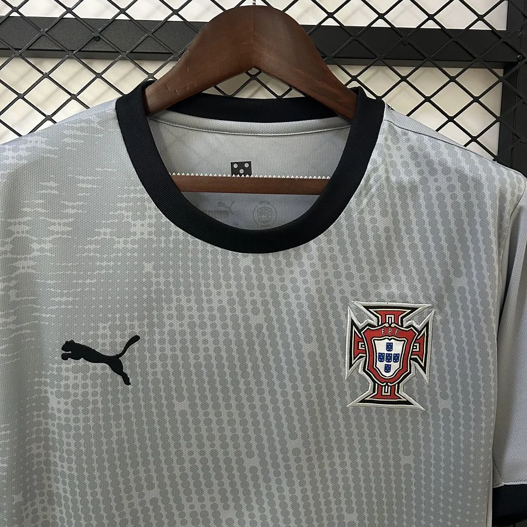 2025 Portugal Grey Goalkeeper Shirt Soccer Uniform AAAAJersey Dropship Yupoo 1