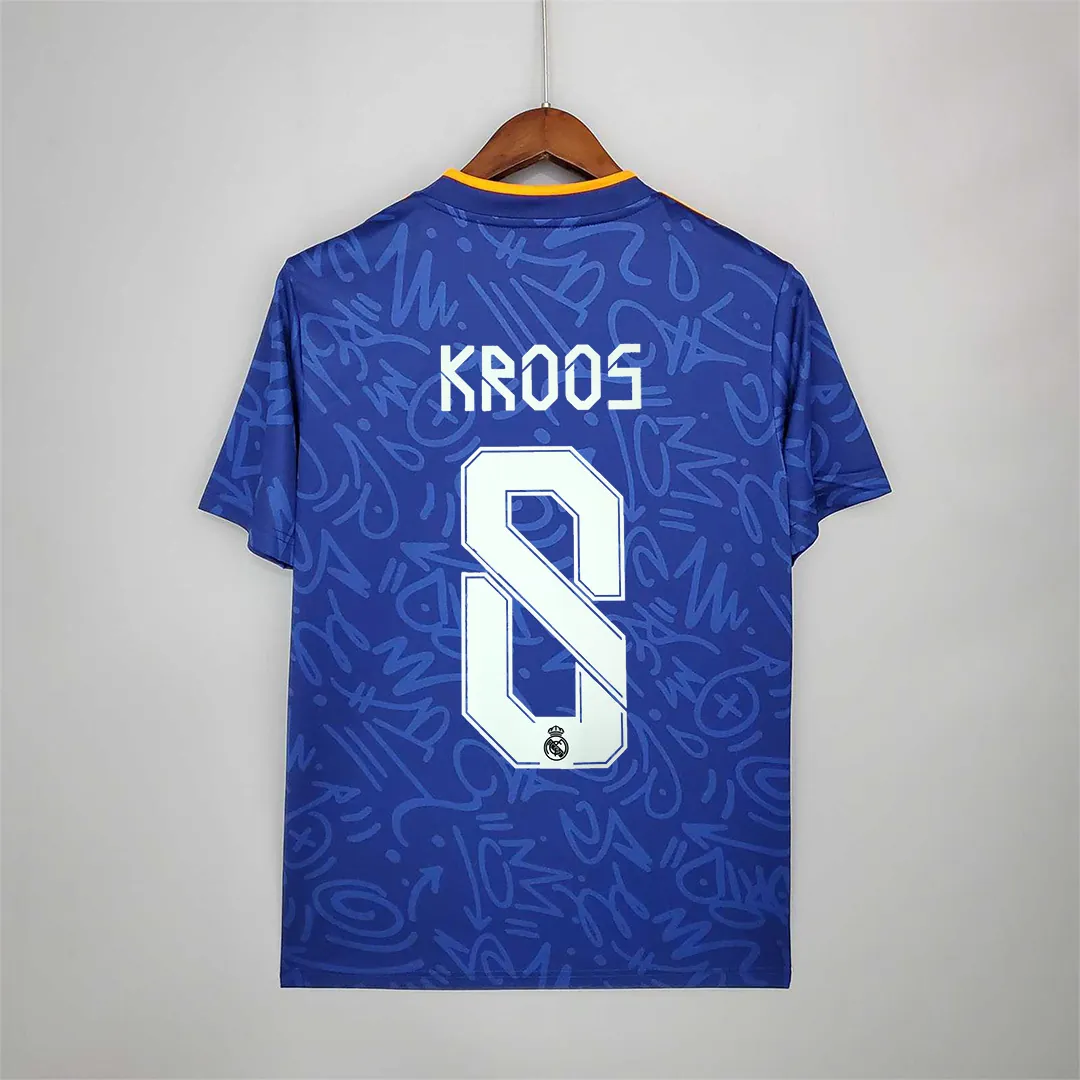 21-22 Real Madrid away 3