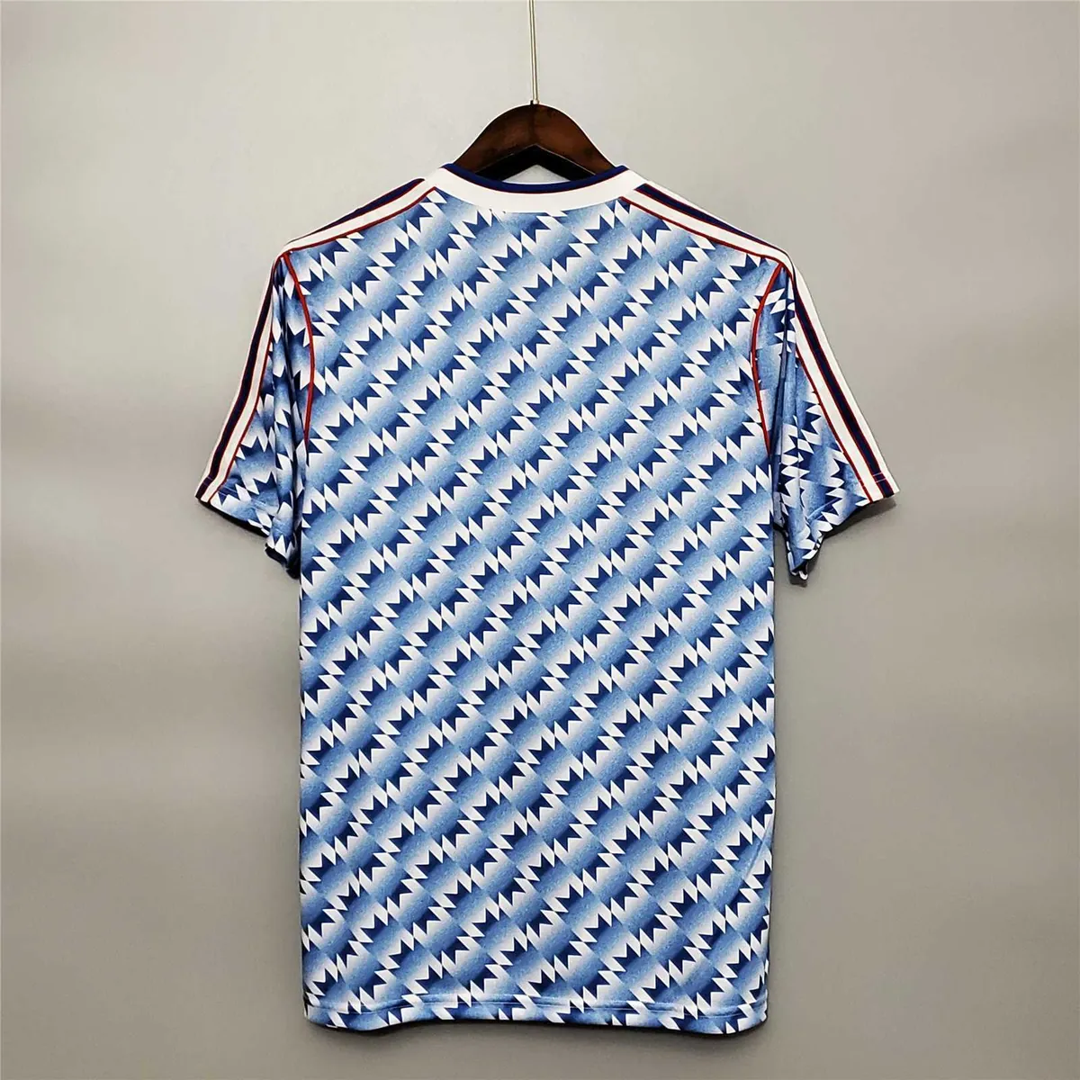 90-92 Manchester United away 6