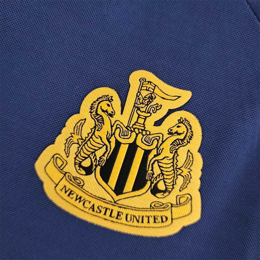 22-23 Newcastle third away 8