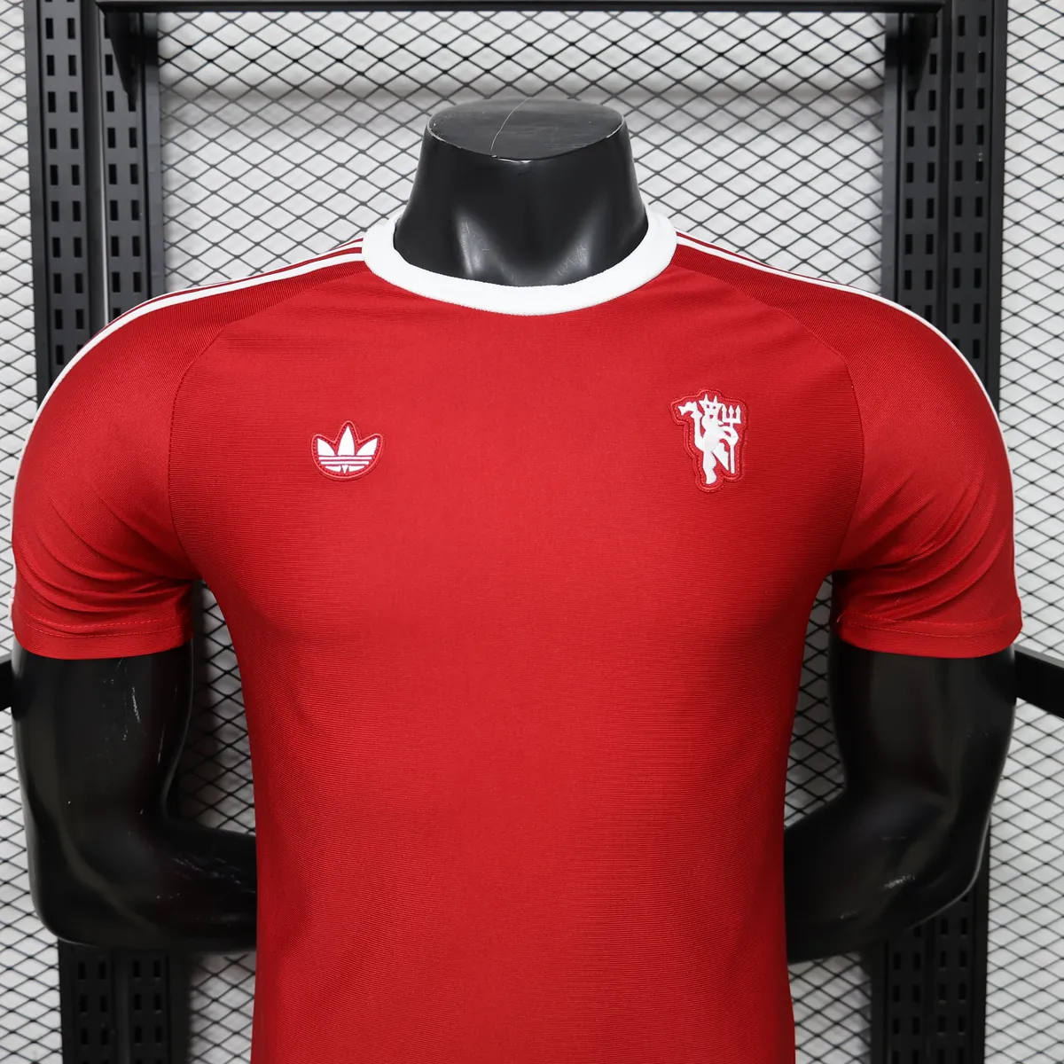 26-27 Manchester United Mens Red Retro Style Football Shirt Apparels AAAAJersey Supply Yupoo 3