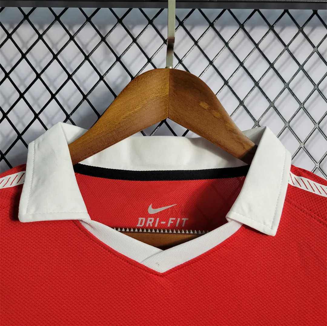 10-11 Manchester United home 7