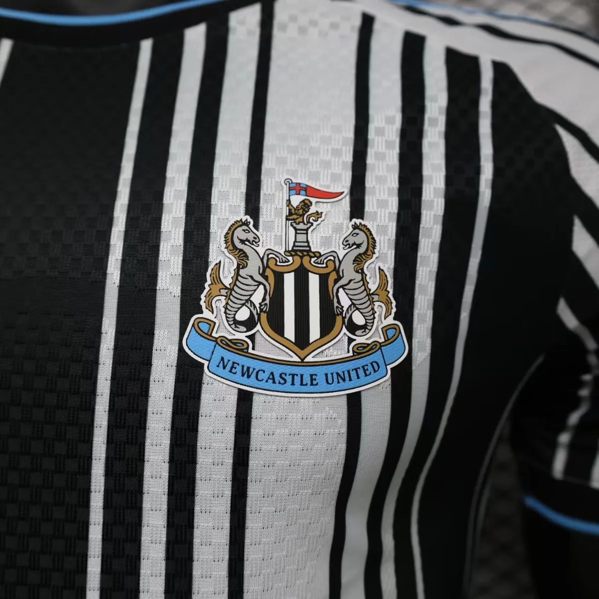26-27 Newcastle United Mens Home Kit Player Version Football T-Shirt AAAAJersey Supply Yupoo 8 1