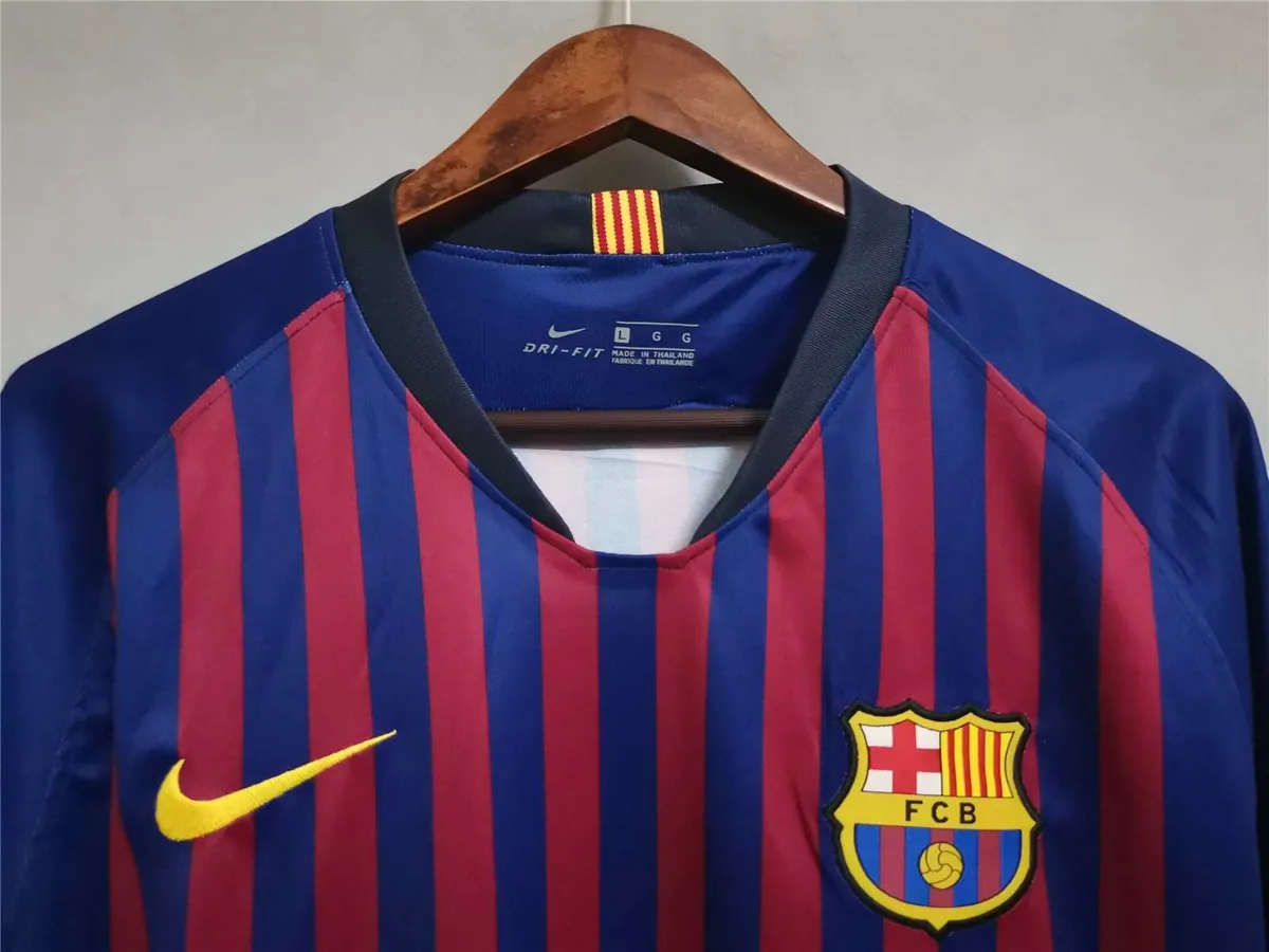 18-19 Barcelona home 5