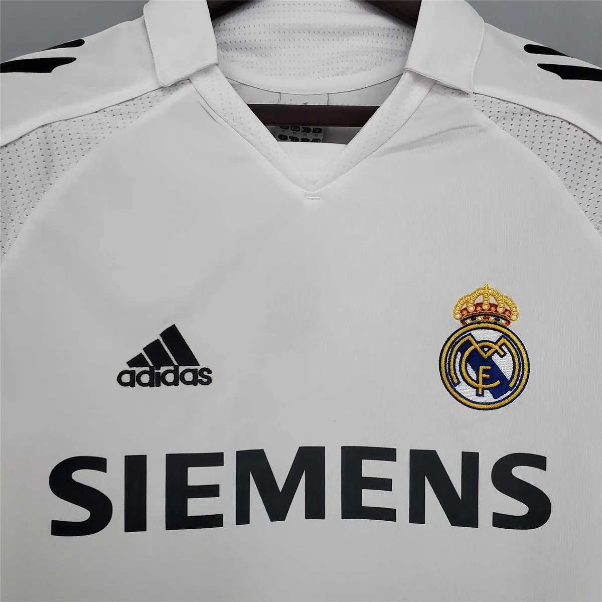 05-06 Real Madrid home long sleeve 9