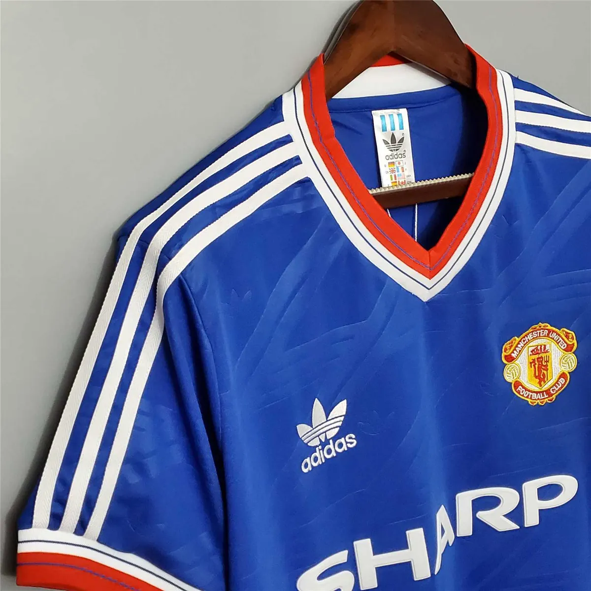 86-88 Manchester United away 5