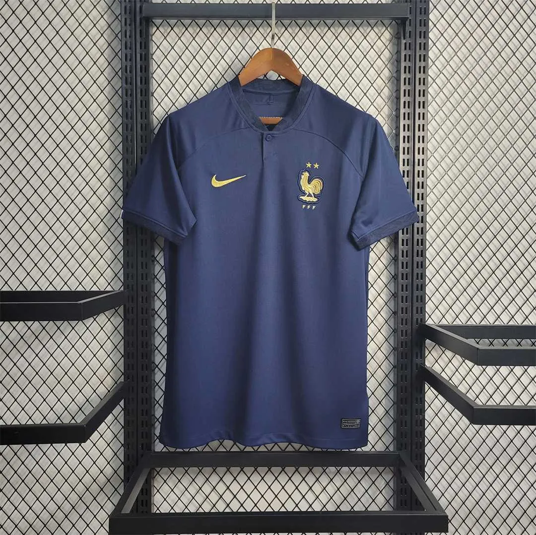 2022 France home 11