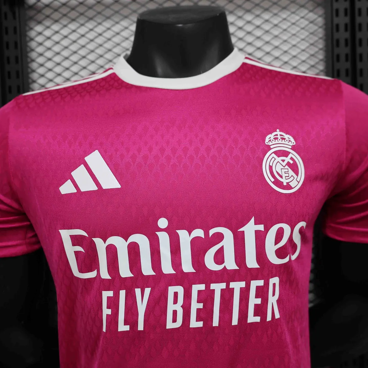 24-25 Real Madrid Red OG Edition Player Version Shirt AAAAJersey Supplier Yupoo 2
