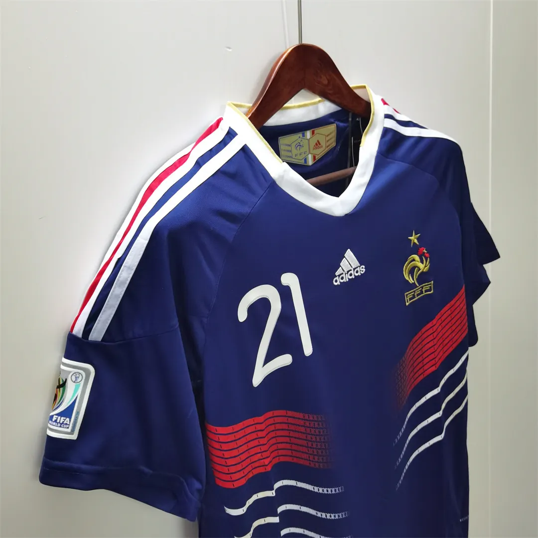 2010 France home 8