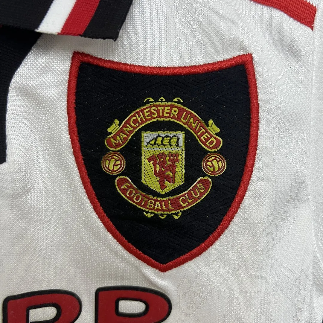 97-98 Manchester United Away Retro Kid Kits Youth Apparels Soccer AAAAJersey Yupoo 4