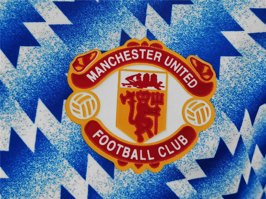 90-92 Manchester United away long sleeve 3