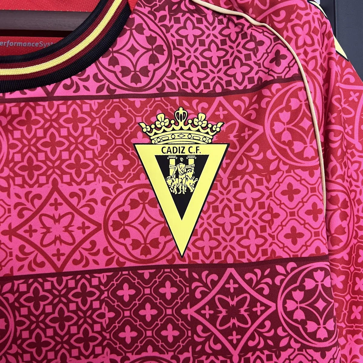25-26 Cadiz Away Red Shirt Football Apparels AAAAJersey Supplier Yupoo 2