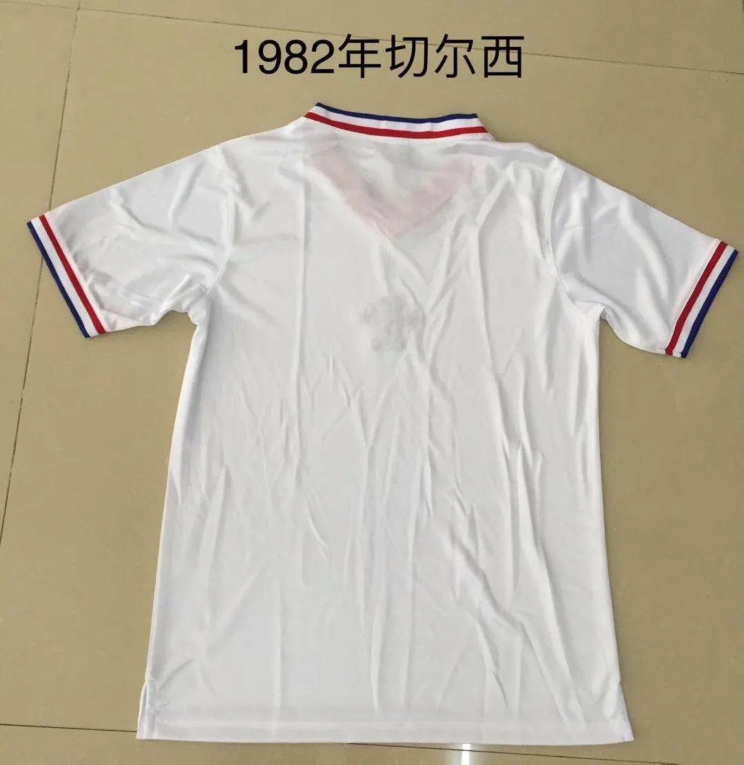 82-83 Chelsea away white 1