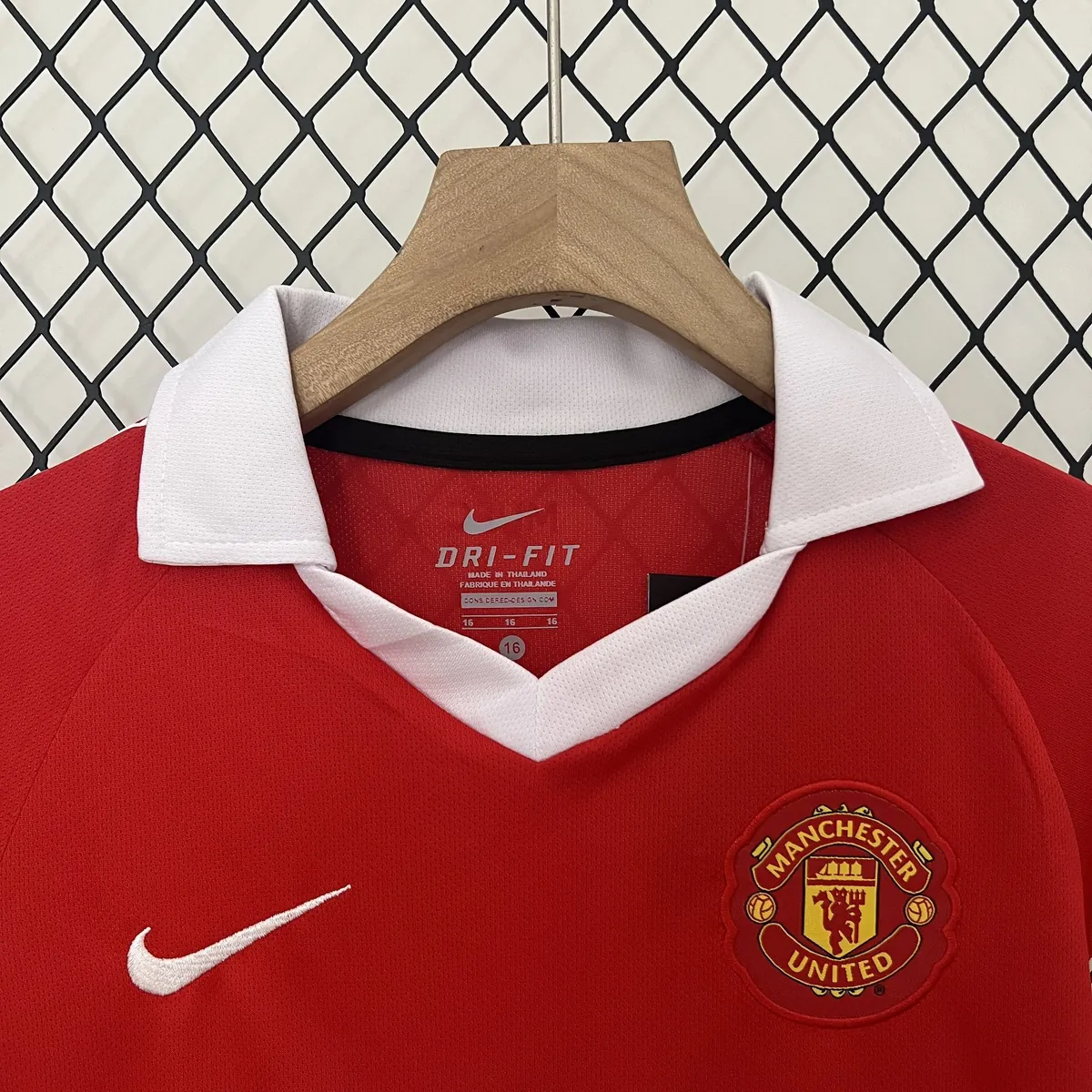 10-11 Manchester United Home Retro Kid Kits Youth Apparels AAAAJersey Wholesale Yupoo 3