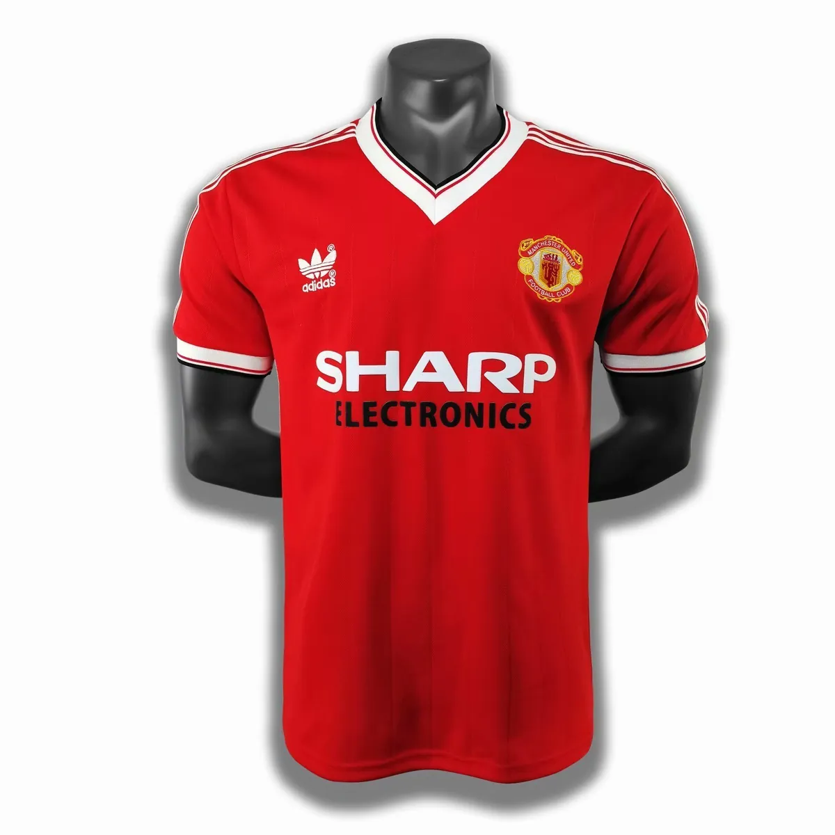 82-83 Manchester United home 10