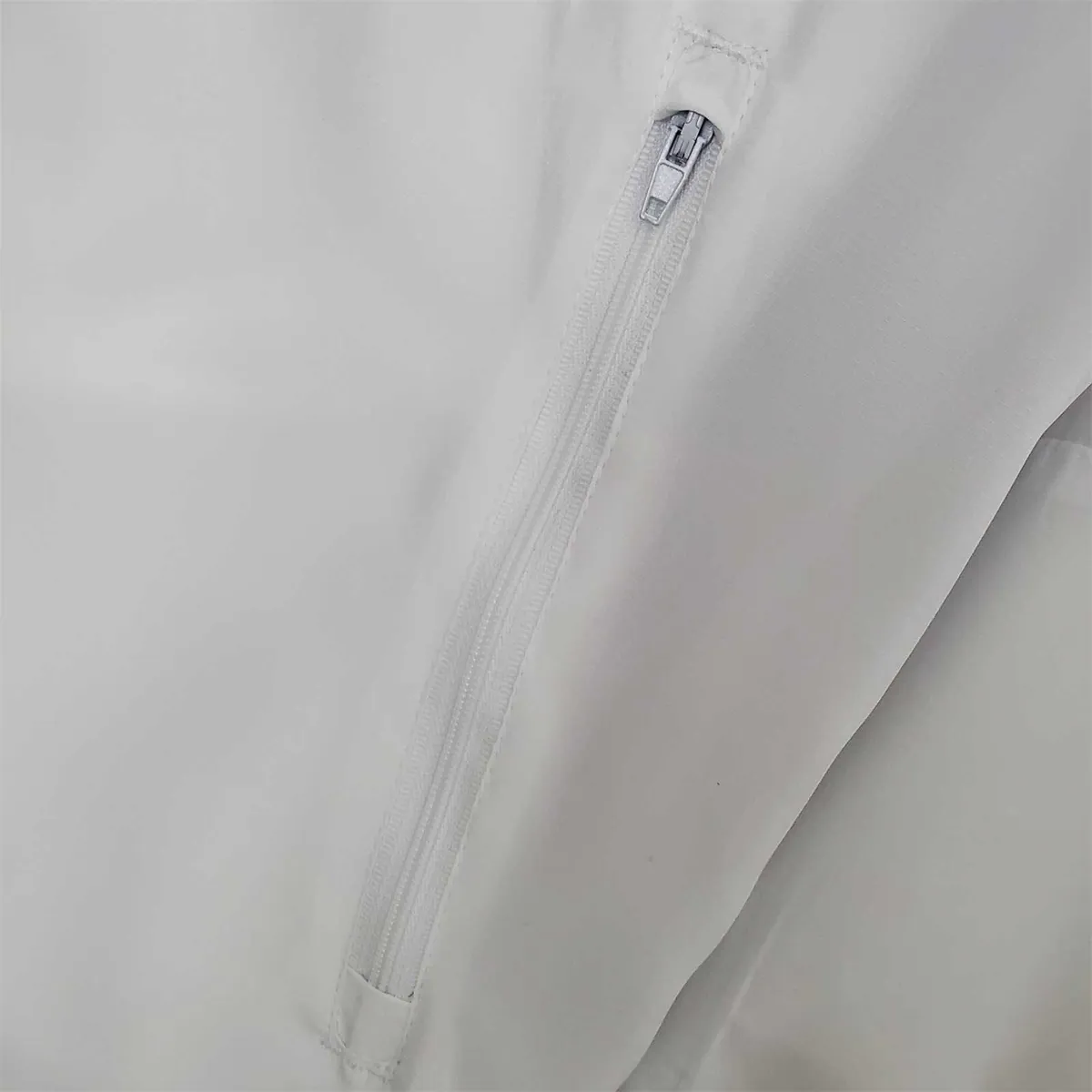 22-23 Bayern white windbreaker 4