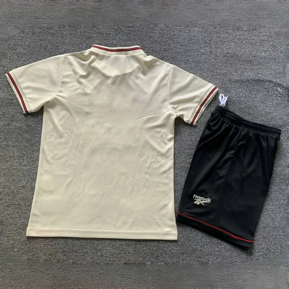 96-97 Liverpool Away Retro Kid Kits Youth Apparels Football AAAAJersey 16-28 1